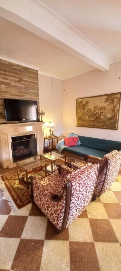 Casona La Florida Con Parque Y Pileta, A Cuadra Del Rio Holiday home