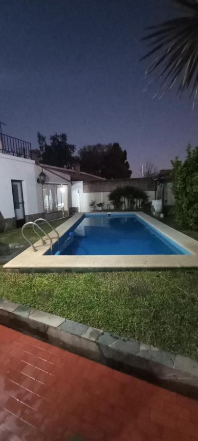 Casona La Florida Con Parque Y Pileta, A Cuadra Del Rio Holiday home
